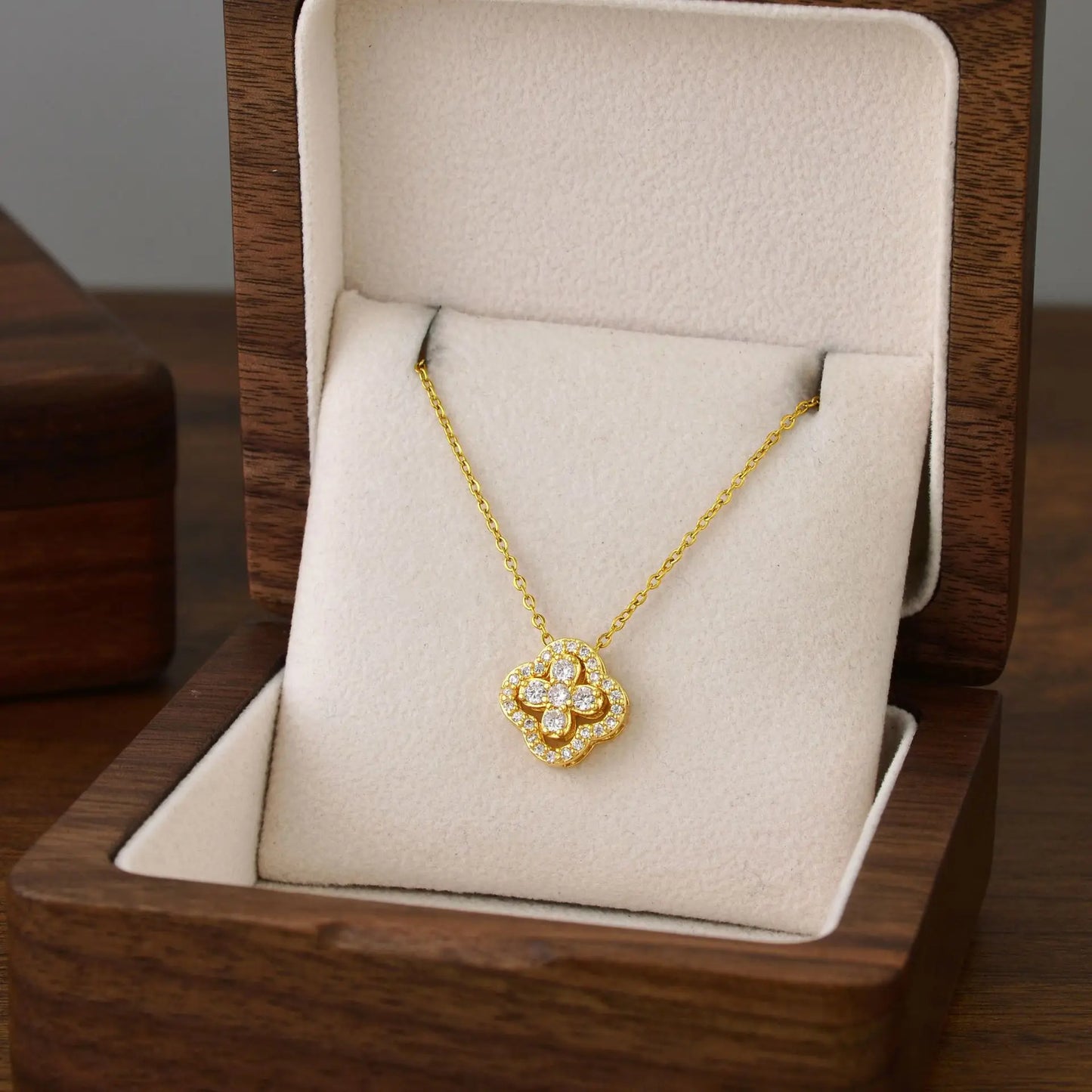 ZAKOL Lucky Four-leaf Clover CZ Necklace For Women's Dynamic Fashion Birthday Gift Clavicle Chain Versatile Fashion Accessories