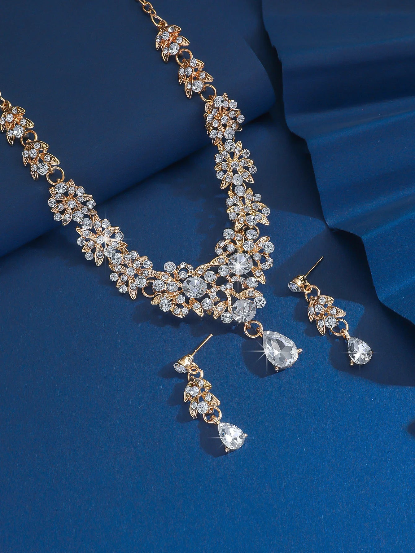Red Crystal Jewelry Set
