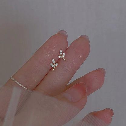 Tibetan Silver Korea Exquisite Curved Shiny Zircon Wheat Stud Earrings for Women Sweet Romantic Wedding Pendiente Plata Jewelry