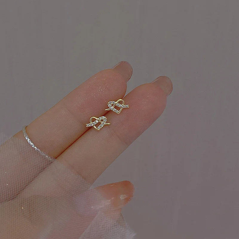 Tibetan Silver Korea Exquisite Curved Shiny Zircon Wheat Stud Earrings for Women Sweet Romantic Wedding Pendiente Plata Jewelry