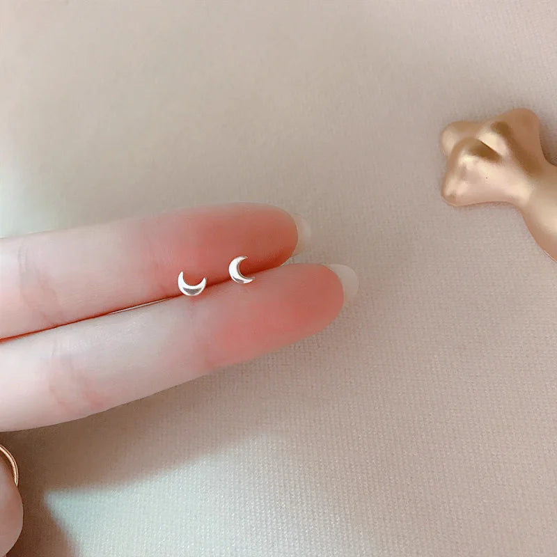 New Heart Stud Earrings for Women Hypoallergenic Daily Wear Minimalist Cute Star Silver Color Ear Girls Pierc Jewelry Gifts