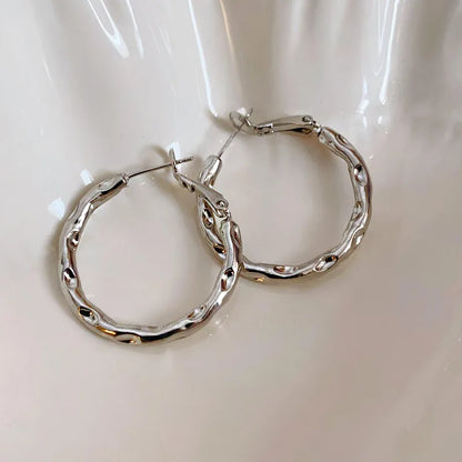 Fashion Exaggerated Big Circle Hoop Earrings for Women Statement Jewelry Smooth Circle Earrings Femme Boucles d'oreilles