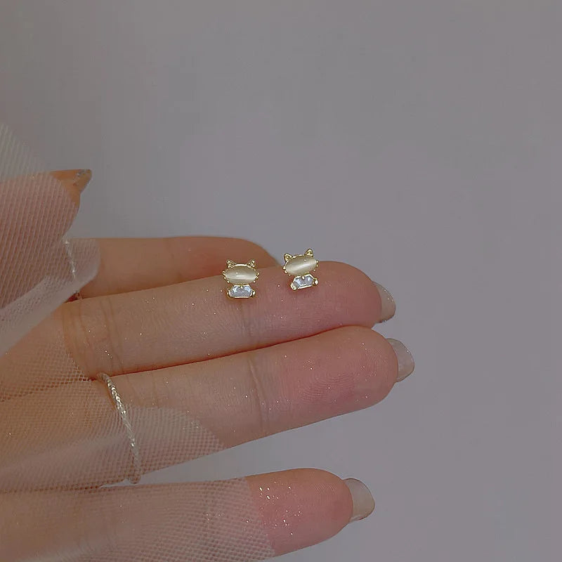 Tibetan Silver Korea Exquisite Curved Shiny Zircon Wheat Stud Earrings for Women Sweet Romantic Wedding Pendiente Plata Jewelry